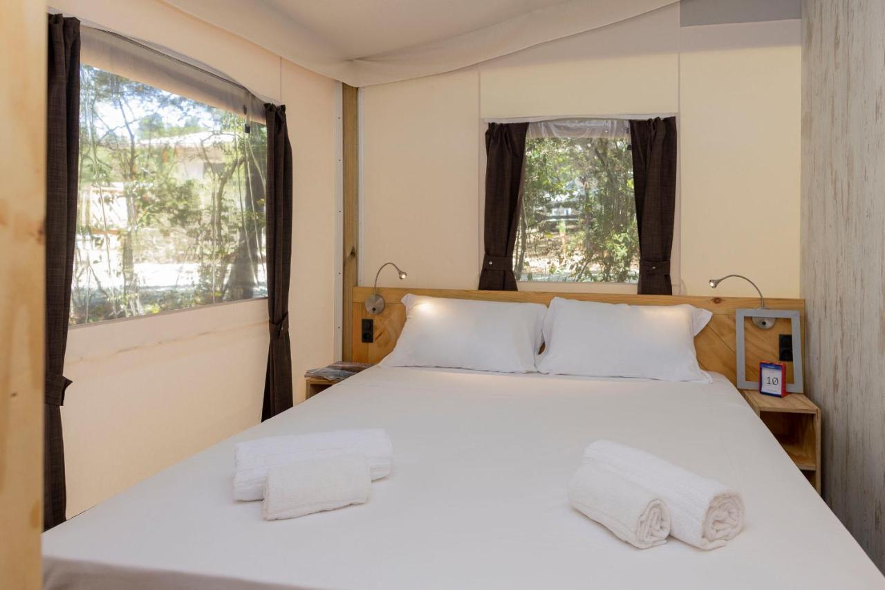 Hu Park Albatros Village Holiday park 3*