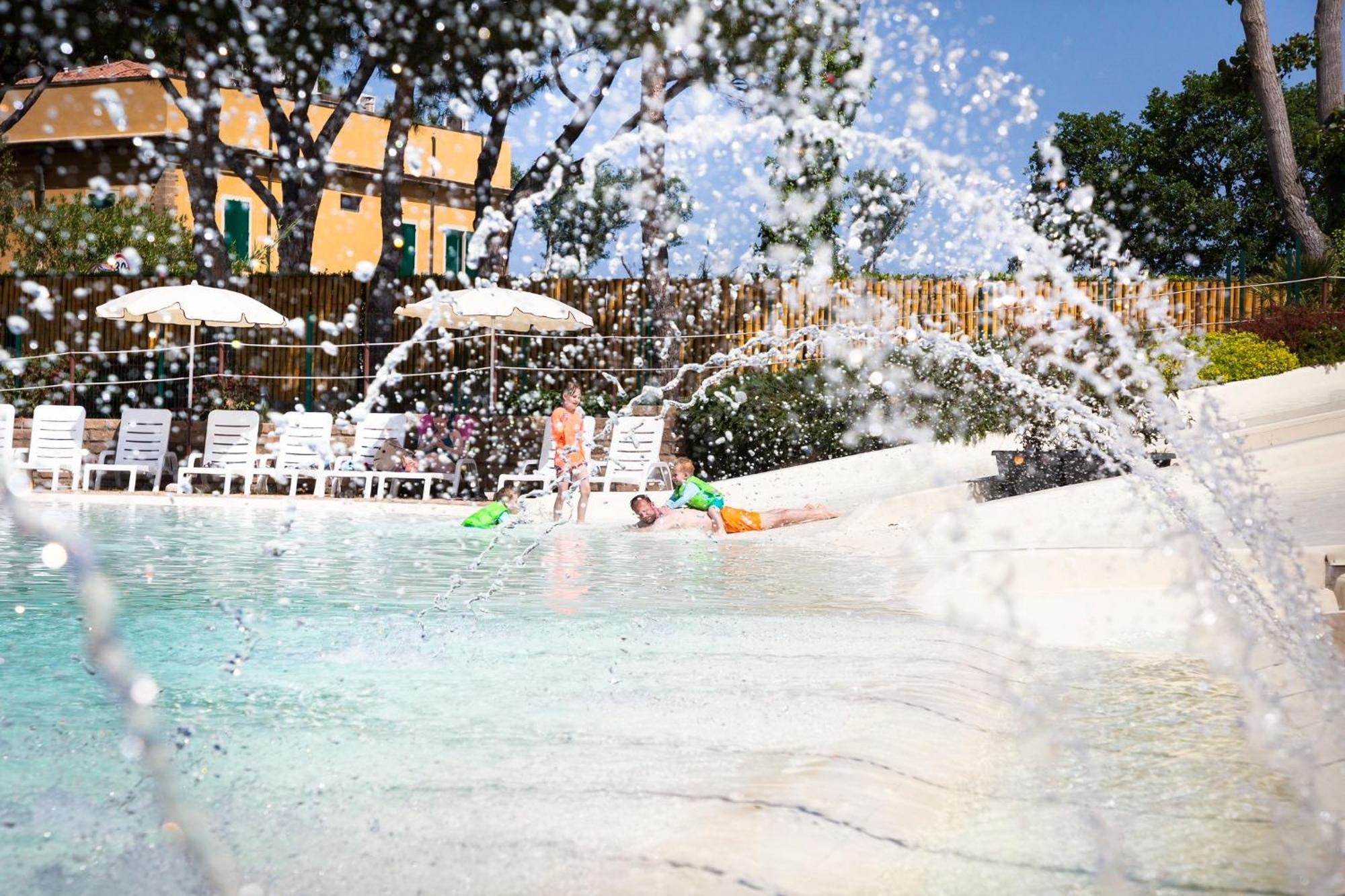 Holiday park Hu Park Albatros Village 3*